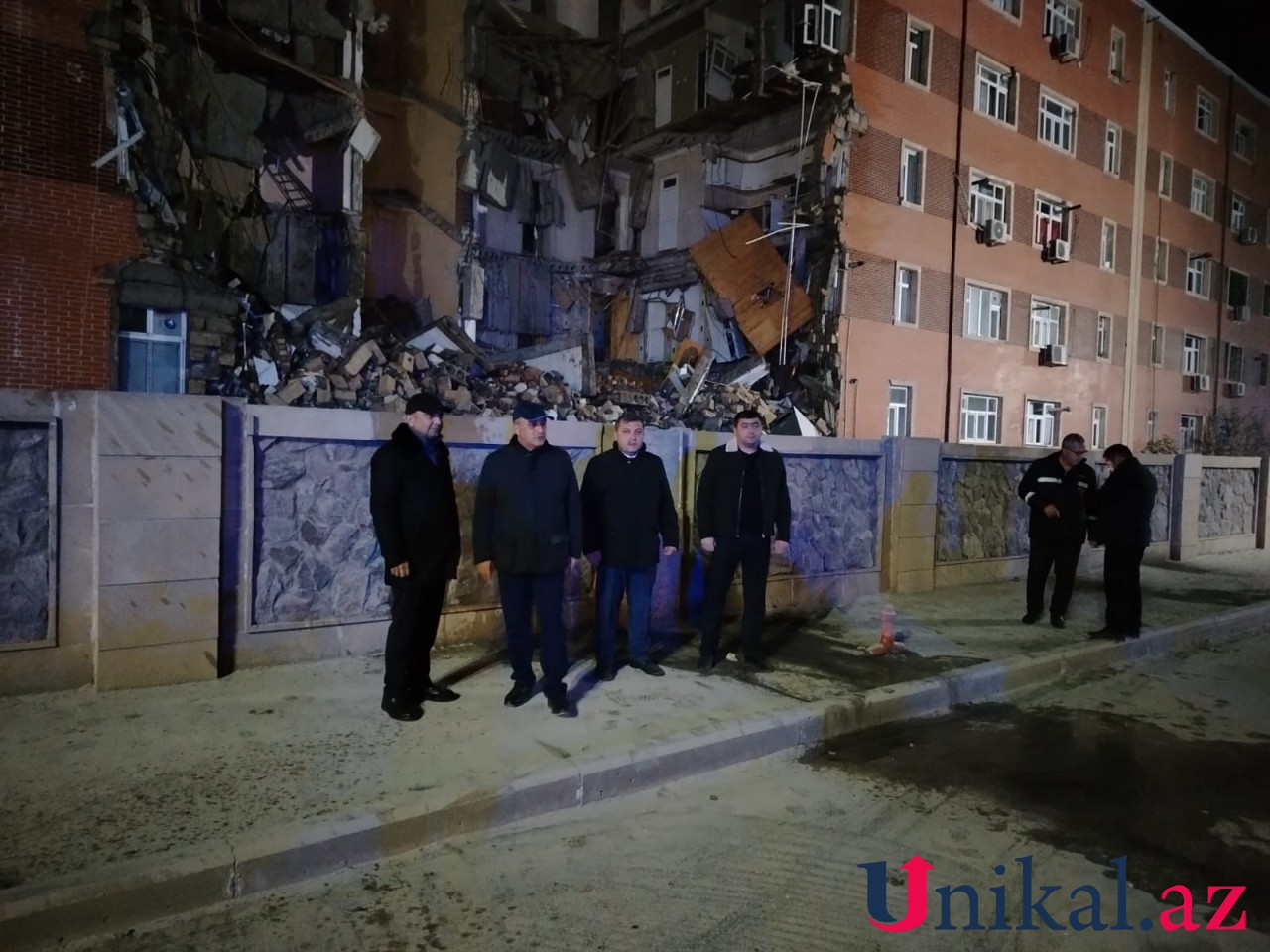 Goranboyda yararsız hala düşən binanın bloku çökdü - FOTO